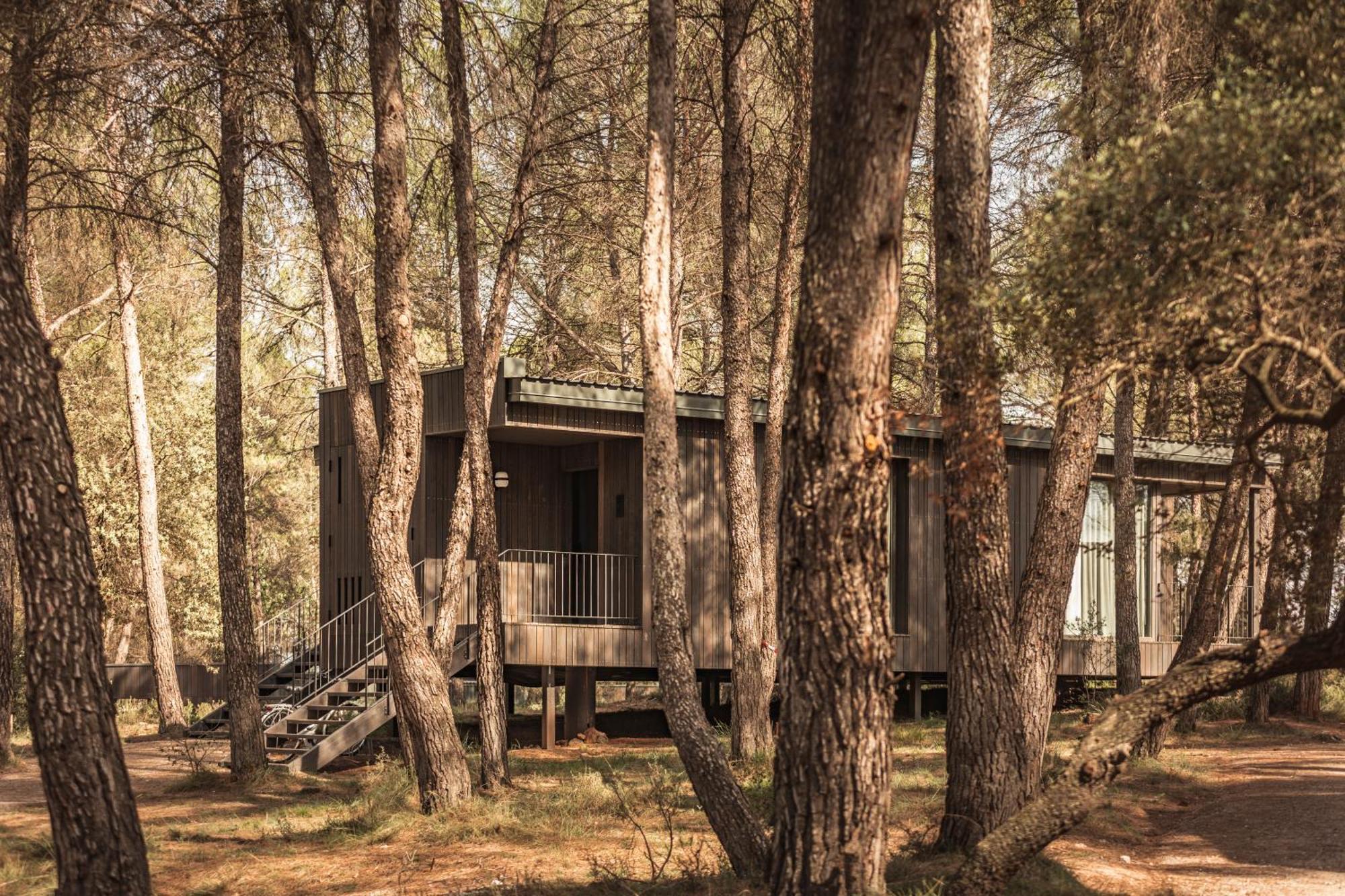 Les Cabanes De L'Oller Del Mas Manresa Exterior foto